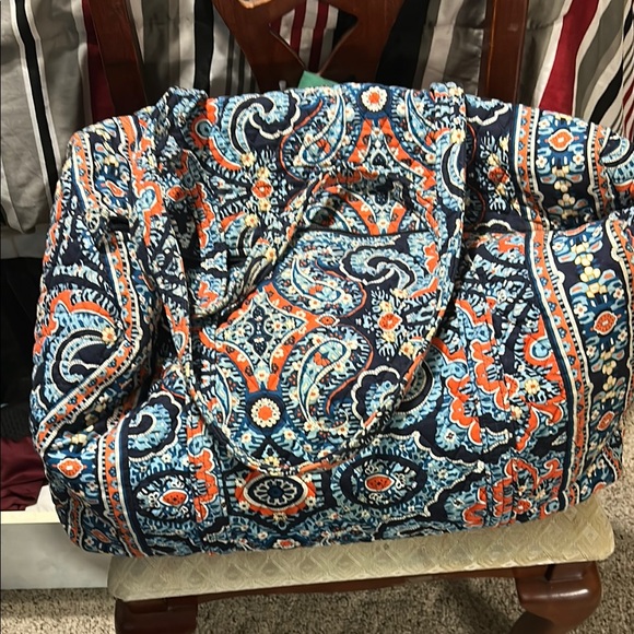 Vera Bradley Handbags - Vera Bradley Paisley Tote Bag needs zipper